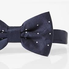 Le noeud papillon en bois ou nœud pap bois, existe depuis plus de cinquante ans, souvent créé par des ébénistes ou des passionnés de bois. Noeud Papillon A Pois Jacadi Paris