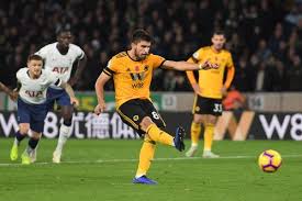 Lloris, con un paradón, evitó el gol de. Wolves V Spurs 2018 19 Premier League