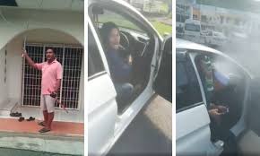Jadi kalau datang nak tarik kereta masa cuti umum, sila abaikan mereka dan panggil pihak polis. Video Tak Bayar Kereta Honda City S 5 Bulan Pemilik Sembur Racun Serangga Pada Penarik Kereta Buzzkini