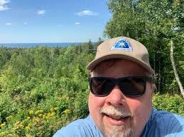 Laurie Feathers's Instagram, Twitter & Facebook