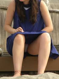 熟女パンチラ画像！！人妻などのパンツが見えた120枚 | エロ画像 PinkLine