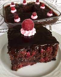 1 112 begenme 156 yorum instagram da derya deryadan tarifler iyi aksamlar islak keki bu sefer visneli ve damla cikolatali food food pictures desserts