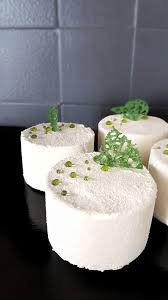 Entremets A La Poire Chocolat Biscuits Croustillants Mousse Poire