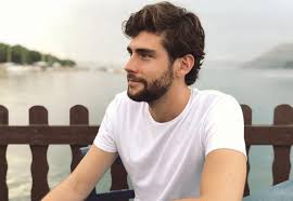 coro: loca, loca, loca cuando me provoca pierdo y pierdo la razón cada, cada, cada vez que en tu almohada busco la respiración contigo pierdo la razón (contigo pierdo la razón). Loca E Mar De Colores Ouca A Entrevista Exclusiva De Alvaro Soler