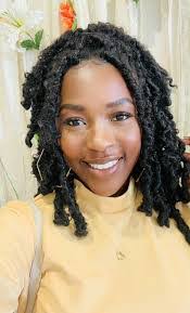 Ashley Boyce's Instagram, Twitter & Facebook