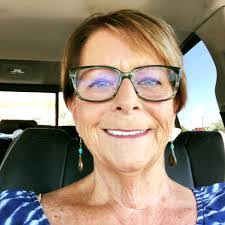 Kathy Rios's Instagram, Twitter & Facebook