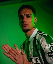 🚨 𝐎𝐅𝐅𝐈𝐂𝐈𝐀𝐋: ANTONY BECOMES MAN OF THE MATCH ON HIS DEBUT ...