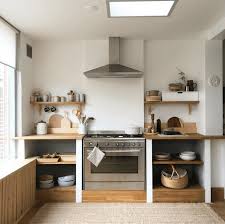 Een Nederlandse Thuis Doordrenkt Met Warmte En Harmonie Skandinavisch Inspirierte Hauser Kleurrijke Keukens Keukenplank Thuis