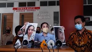 Simak video polisi masih periksa saksi nindy ayunda terkait dugaan kdrt gambas:video 20detik (hnh/wes). Alami Kdrt Dijambak Dipukul Bahkan Diselingkuhi Ini Alasan Nindy Ayunda Bertahan 10 Tahun