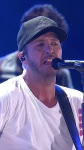 𝗦𝗔𝗬 𝗬𝗘𝗦 𝗜𝗙 𝗬𝗢𝗨 𝗟𝗢𝗩𝗘 Luke Bryan 🔥😘❤️