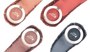 Welche farbe lässt ihre augen besonders schön strahlen? Augen Make Up Fur Blaue Augen Mit Naturkosmetik 100 Pure Kosmetik