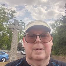 Today I parked up in Hunsdon and followed the signs towards Stanstead  Abbotts. A bit of a varied walk but I have a feeling that I went wrong  somewhere and ended up