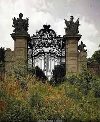 Baroque Architecture 18th Entrance Gate Of Schlosshof Lower Austria In 1725 Prince Eugene Of Savoy Acquire Baroque Architecture Entrance Gates Gate Design