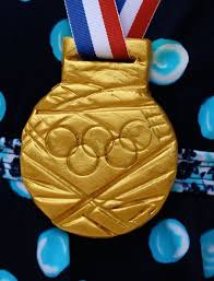 Naast het winnen van deze medailles winnen de sporters, alleen al door het meedoen aan de olympische zomerspelen eeuwige roem. Olympische Medailles Maken Www Activitheek Nl Olympische Winterspelen Olympische Spelen En Knutselen Sport