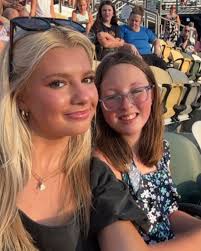 Sophia Bennett (@sophiamonroeee) • Instagram photos and videos