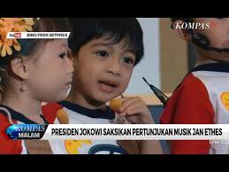 Gibran rakabuming mengungkapkan nama tersebut dengan didampingi presiden jokowi dan iriana. Senyum Bahagia Jokowi Saksikan Konser Jan Ethes Youtube