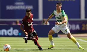 The soccer teams defensa y justicia and lanus played 9 games up to today. Defensa Y Justicia Conquista Su Primer Titulo Internacional Tras Ganar 3 0 A Lanus En La Final De La Sudamericana En El Mario Alberto Kempes De Cordoba Nczd Deporte Total El Comercio Peru