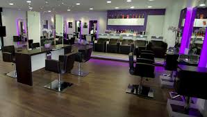 Shoota Ari Complete Chapter 32 Beauty Salon Decor Salon Design Salon Furniture