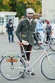 From 700bike Love The Dapper Look On Anyone Bicycle Couture Couture Runway Every Day Bicycleoutfit Mens Outfits Cycling Fashion Bicycle Fashion