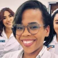 Elizabeth Calcagno's Instagram, Twitter & Facebook