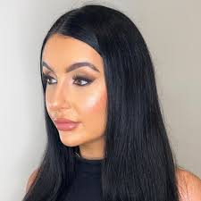 MODEL CALL‼️‼️‼️‼️ Hello! I'm a Melbourne based makeup artist. I'm offering  makeup applications for $50 as I build my portfolio and connect with new  faces. Perfect for any events, shoots or to