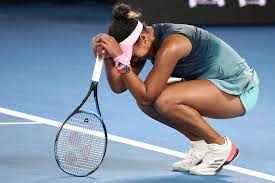 4 minute warmup. @naomiosaka : Naomi Osaka Cries As She Wins Australian Open Becomes First Asian World Number One