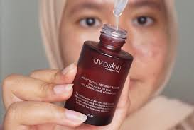 Nah, salah satu produk yang akan dirilis ini cukup menarik perhatian dengan kandungan yang tidak biasa. Review Avoskin Miraculous Refining Serum Cocok Untuk Kulit Berjerawat Bukareview