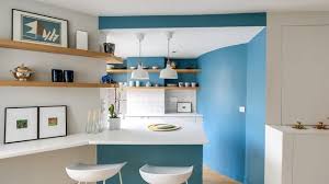 Peindre Un Mur En Couleur Inspirations Et Astuces De Pro Comment Amenager Un Studio Amenagement Studio Interieur De Cuisine