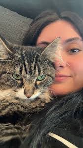 Amanda Kamps's Instagram, Twitter & Facebook