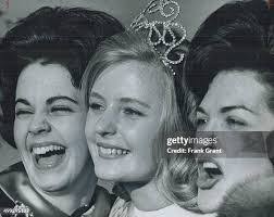 Noreen Parker's Instagram, Twitter & Facebook