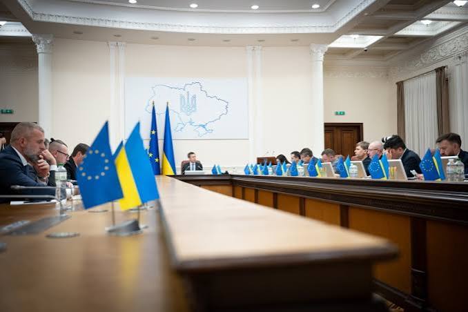 Уряд визначив пріоритетність державних видатків в умовах обмеженого фінансування. Читайте на UKR.NET