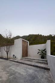 Atelier Right Hub Renovates An Old Chinese House Into A Contemporary Boutique Hotel In Hangzhou In 2020 Boutique Hotel Modern Architecture House Hotel Entrance