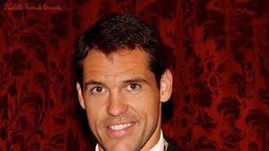 La fundación que aúna a la Iglesia y la gran empresa prescinde del líder de  la familia Franco