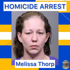 Melissa Thorp's Instagram, Twitter & Facebook