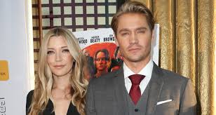 And chad michael murray sent temperatures soaring once again during a family beach day in malibu on thursday. Chad Michael Murray Sarah Roemer Reveal Their Baby S Gender Chad Michael Murray Pregnant Celebrities Sarah Roemer Just Jared