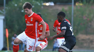 The striker who disappointed zidane with his attitude. Luka Jovic To Eintracht Frankfurt Sl Benfica
