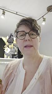 C'est le dernier jour !!!! Aujourd'hui, dans ton calendrier, Coulant à la  cerise. Une cerise au marasquin dans un coulant à la cerise et une couche  d'amandes et de chocolat noir. Tellement