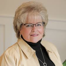 Candy Meyers, LA Plata, MD Real Estate Associate