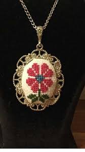 Hayrunisa Temurcin Adli Kullanicinin Broshki Panosundaki Pin Kendin Yap Taki Kanavice Tasarimlari Desenler