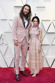 Jason momoa und lisa bonet: Jason Momoa Tragt Ein Scrunchie Zu Den Oscars Und Das Internet Rastet Aus Vogue Germany