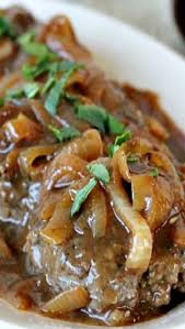 Hamburger Steak With Onions And Gravy Recipe Says This Is An Easy To Make Classic Southern Favorite Dress Up Ground Beef W Beef Dinner Recipes Meat Recipes