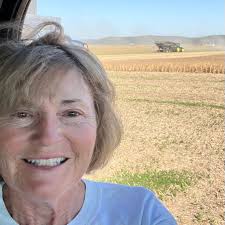 The Fun Bus has arrived in Ohio! Kicked off with supper at The Warehouse in  Dresden. Thank you Tina Smythe and Jim Lepi for joining us. Off to Dresden  this morning to