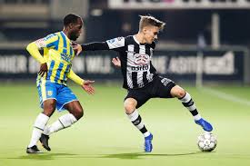 Teun bijleveld (born 27 may 1998) is a dutch footballer who plays as a centre midfield for dutch club heracles almelo. Lamprou En Bakari Helpen Rkc Br Aan Eerste Driepunter In Almelo Foto Ad Nl