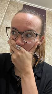 What would you do in this situation cos I just turned to Neil and went  “beat be off!” 🤢