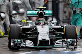 Pin Op F1 Pit Lane