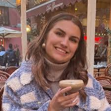 Amber Daub's Instagram, Twitter & Facebook