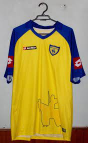 The home, away, third and goalkeeper givova kits of chievo verona that play in serie b of italy for the season 19/20 for fifa 16, fifa 15 and fifa 14, in png and rx3 format files + minikits and logos. Chievo Home Football Shirt 2008 2009