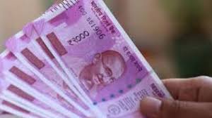 A central government employee gets rs 18,000 per month. Union Cabinet Hikes Da By 3 For Central Govt Employees 3 Dr For Pensioners