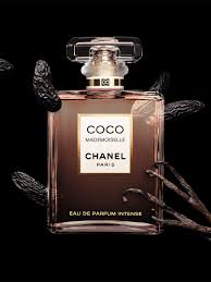 In 50 ml still a compact cube, in 100 ml a bulky cuboid. Coco Mademoiselle Eau De Parfum Intense Spray Chanel