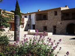 En vilafamés se encuentra la casa rural el jardín vertical, un edificio del xvii rehabilitado con encanto. Hoteles Y Casas Rurales Que Admiten Perros En Castellon Provincia